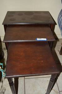 lot 46 image: Set of 3 Nesting Tables