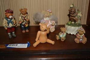 lot 25 image: Resin, Ceramic and Wooden Bears