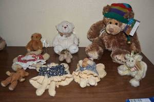 lot 234 image: Charming Lil Angel Bear, Angel Bears, Teddy B. Caring Bear