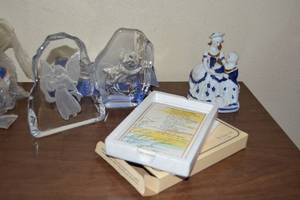 lot 67 image: Lead Crystal Koala and Angel Statue, Friendship Plaque, Blue and White Porcelain Lady and Child Figurine