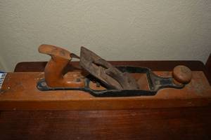 lot 117 image: Vintage Wooden Block Planer Tool