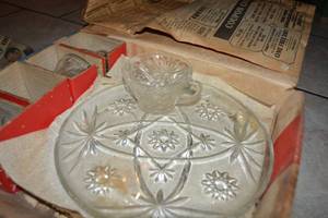 lot 210 image: Anchor Hocking Cut Glass Plate and Cup Set for 4
