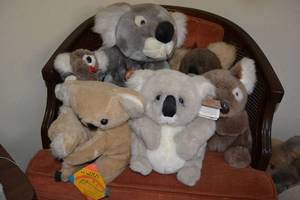 lot 175 image: Koala Bears Musical Bear, Dakin, and Collectors Choice Bear