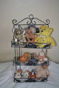 lot 169 image: Wire Wall Shelf Display and Bear Figurines