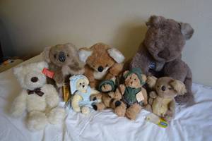 lot 161 image: Plush Bears Gund, Boyds Bears, Dakin and Puppet Koala Bear