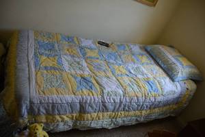 lot 164 image: Twin Size Hospital Type Adjustable Bed and Comforter PLEASE PICKUP LATE SATURDAY OR SUNDAY