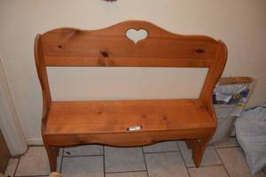 lot 185 image: Decorative Wooden Bench Seat 41.5 W x 12D x 39.5H