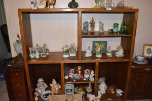 lot 320 image: Large Entertainment or Display Cabinet - Contents Sold Separately, 5Ft. W x 17D x 57.5H PLEASE PICKUP LATE SATURDAY OR SUNDAY