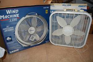 lot 367 image: 2 Fans 20 Box Fan, and 20 Directional Fan