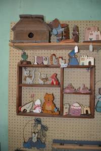 lot 474 image: Handmade Wooden Birdhouse, Shelf, Wall Decorations