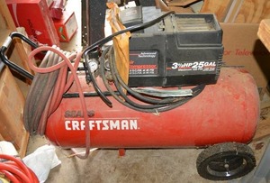 lot 477 image: Sears Craftsman Air Compressor 3.5HP 25Gal.