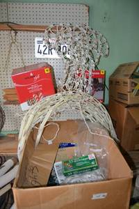 lot 481 image: Outdoor Christmas Lights, Lighted Gift Boxes and Holiday Inflatable