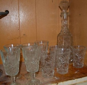 lot 436 image: Cut Crystal Glass Iced Tea Glasses, Tumblers, and Decanter Set