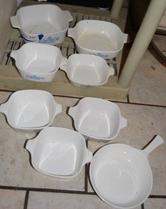 lot 445 image: Vintage Blue Cornflower CorningWare Dishes, see pictures