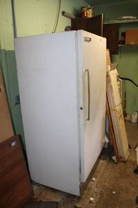 lot 574 image: Marquette Standing Freezer PLEASE PICKUP LATE SATURDAY OR SUNDAY