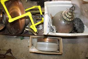 lot 542 image: Vintage Light Fixtures
