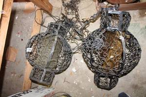 lot 543 image: Pair of Vintage Hanging Lantern Lamps