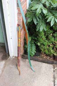 lot 559 image: Bow and Arrow Set with Quiver