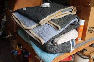 lot 532 image: Moving Blankets
