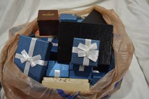 lot 651 image: Assorted jewelry presentation boxes. Approx 30 count
