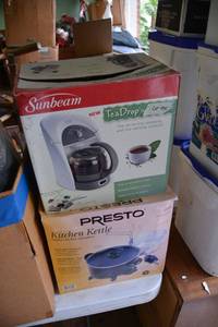 lot 495 image: Sunbeam Tea Drop Hot Tea Maker and Presto Kitchen Kettle