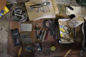 lot 510 image: Belt Buckles, Pocket Knives, Taser, Auto Heater