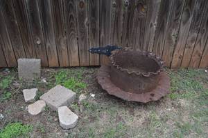 lot 514 image: Metal  Tulip Shaped Planter