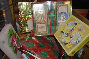 lot 527 image: Large Quantity of Christmas cards and lights