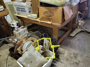 lot 541 image: Low work bench  with carpeted top (BENCH ONLY)
