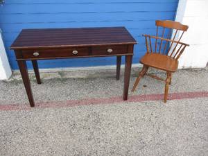lot 10 image: NFL-2-Drawer Desk With Chair