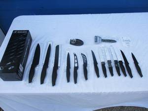 lot 47 image: Unused-Uni Joy Premium15-Piece Kitchen Knife Set