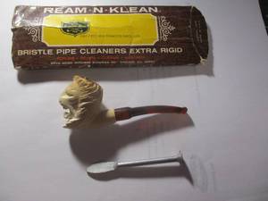 lot 22 image: Lions Head Meerschaum Pipe, About 4-14-L, Head is about 1-34 H
