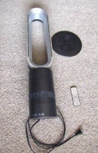 lot 105 image: Bladeless oscilating fan with remote, works