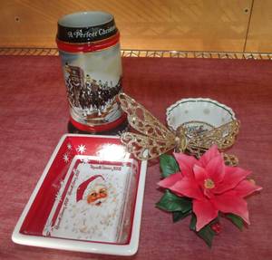 lot 9 image: Christmas Home dcor lot