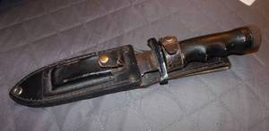 lot 2 image: Vintage Explorer Wilderness knife with sheath
