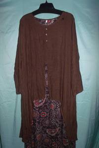 lot 38 image: Womens brown dress