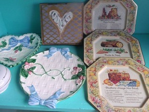 lot 104 image: Limoges wall plates, Avon Recipe tin plates and other items as show