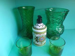 lot 106 image: Two Green Vases, Two Green Old Fashioned whisky glasses