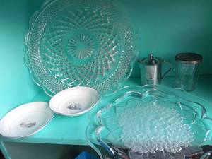 lot 114 image: Wexford serving platter, Mikasa platter, and misc other kitchen deco items as shown in pictures.