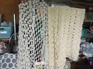 lot 118 image: Ladies Shawl and 2 table runners