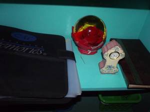 lot 78 image: Home Decor, Clock Rose in a Water Globe, Photo Album Refill Pages