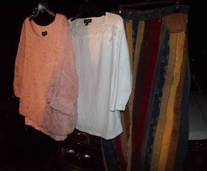 lot 101 image: Womens Clothing in style and color as shown