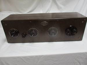 lot 19 image: 1920s ATWATER KENT MODEL 20, 5-TUBE RECEIVE SET RADIO, SN# 6118