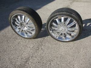 lot 32 image: 2- NEXEN N5000 Plus, 24535R20, 95W Tires, With 5-Lug Wheels, NOTE 2X Money (Wheels match Lot #34)