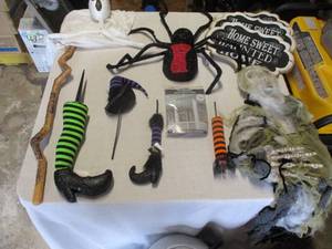 lot 62 image: Lot of Halloween Yard, Wall And Hanging Decorations, Some Complete And Some Not