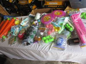 lot 110 image: Lot Of Toys And Mixed Easter Items