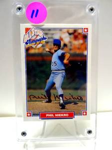 lot 11 image: AUTOGRAPHED CARD - 1993 NABISCO ALL STAR PHIL NIEKRO AUTO AUTOGRAPH WCOA HOF CARD
