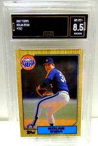 lot 30 image: GMA GRADED NM-MT 8.5 - 1987 TOPPS NOLAN RYAN #757
