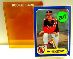 lot 207 image: ROOKIE CARD - 1986 Fleer Baseball #U-59 Wally Joyner RC Rookie (Angels)