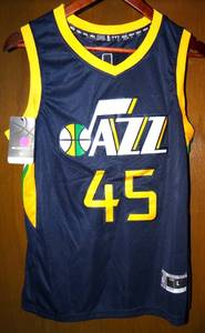 lot 250 image: UTAH JAZZ KEVIN MITCHELL YOUTH LARGE JERSEY WITH TAGS - ALL LETTERS & NUMBERS SEWN ON